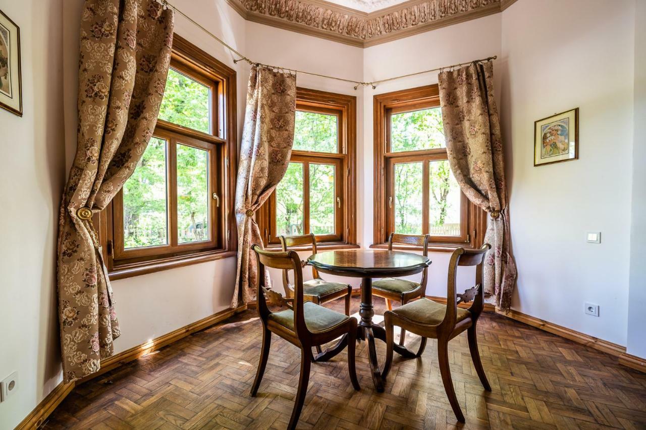 Villa Apartments By The Sea Liepaja Bagian luar foto
